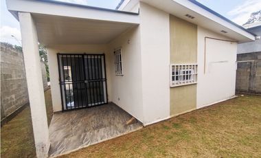 Se Vende Casa de 220m2 en Vista Alegre-Arraijan (DR)
