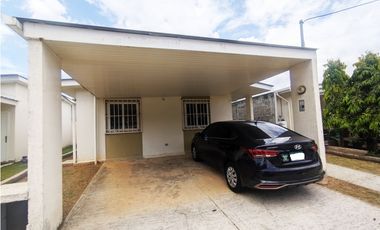 Se Vende Casa de 220m2 en Vista Alegre-Arraijan (DR)