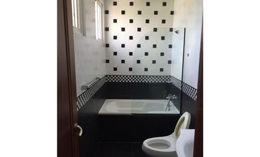 SAN FRANCISCO / LOMA ALEGRE / 2 NIVELES / PISCINA  / 947M2