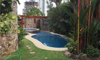 SAN FRANCISCO / LOMA ALEGRE / 2 NIVELES / PISCINA  / 947M2