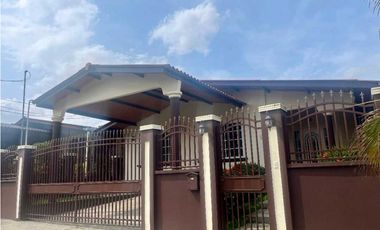 VENTA DE CASA EN BRISAS DEL GOLF 324m2 4 HABITACIONES