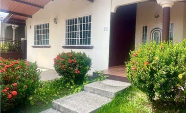 VENTA DE CASA EN BRISAS DEL GOLF 324m2 4 HABITACIONES