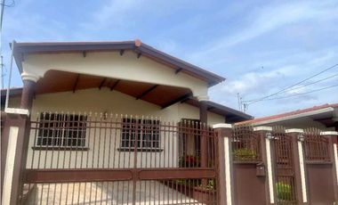 VENTA DE CASA EN BRISAS DEL GOLF 324m2 4 HABITACIONES