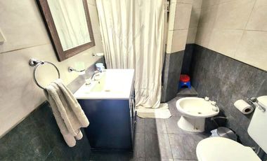 Casa PH en venta en San Antonio de Padua Sur
