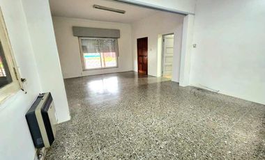 Casa PH en venta en San Antonio de Padua Sur