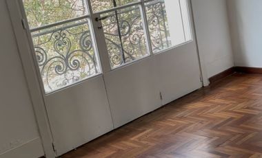 Casa en alquiler de 4 dormitorios c/ cochera en La Plata
