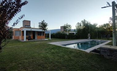 VENTA VILLA TACU- 2 CABAÑAS CON PILETAS- EQUIPADAS