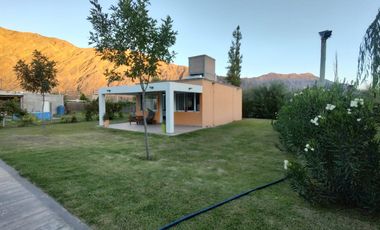 VENTA VILLA TACU- 2 CABAÑAS CON PILETAS- EQUIPADAS