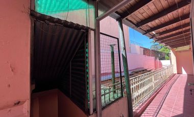 CASA EN VENTA 6 AMBIENTES, FUNCIONAL VILLA LURO
