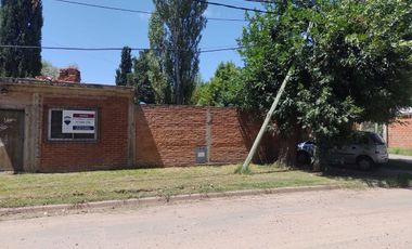 VENDE CASA DOS PLANTAS 5 AMB+LOCAL+PISCINA