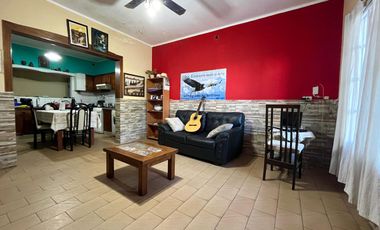 CASA VENTA 4 AMB CLAYPOLE GRAN JARDÍN Y GARAGE
