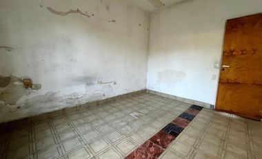 CASA VENTA 4 AMB CLAYPOLE GRAN JARDÍN Y GARAGE