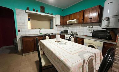 CASA VENTA 4 AMB CLAYPOLE GRAN JARDÍN Y GARAGE