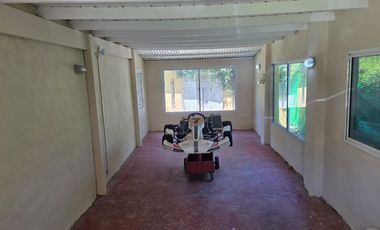 CASA CON PILETA EN VENTA EN YEI-PORA - 710M2