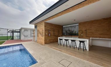 Venta Casa de Estreno en Urbanización Savali, Vía Salitre LadC