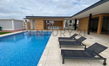 Venta Casa de Estreno en Urbanización Savali, Vía Salitre LadC