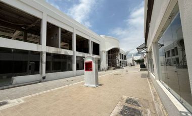 Alquiler Local Comercial Esquinero en Galerías de Terranostra