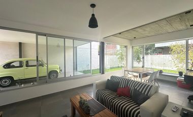 Casa en  venta en City Bell de 2 dormitorios