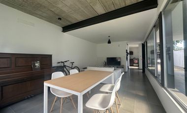 Casa en  venta en City Bell de 2 dormitorios