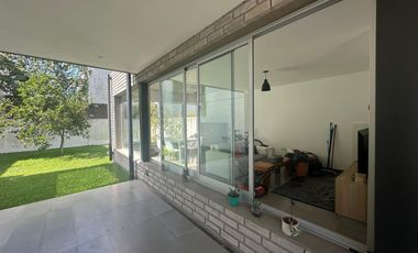 Casa en  venta en City Bell de 2 dormitorios