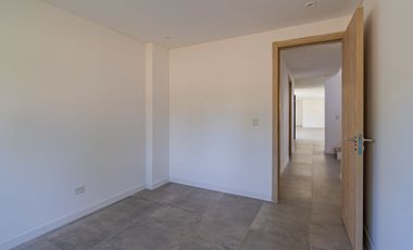 VENTA CASA 5 AMBIENTES EN RUMENCÓ JOVEN