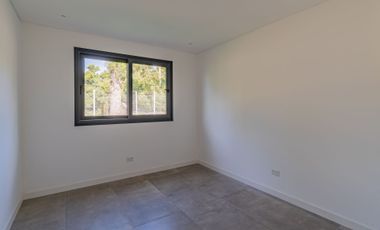 VENTA CASA 5 AMBIENTES EN RUMENCÓ JOVEN