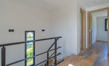 VENTA CASA 5 AMBIENTES EN RUMENCÓ JOVEN
