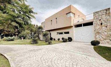 VENTA CASA 3 AMBIENTES BARRIO TIERRAS DEL MAR L67