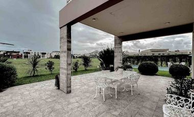 VENTA CASA 3 AMBIENTES BARRIO TIERRAS DEL MAR L67