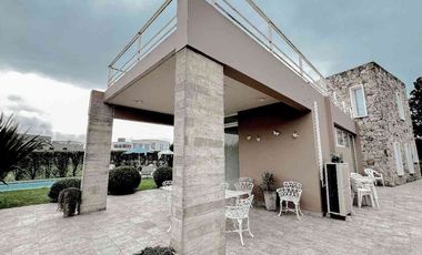 VENTA CASA 3 AMBIENTES BARRIO TIERRAS DEL MAR L67