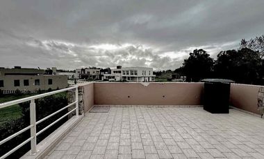 VENTA CASA 3 AMBIENTES BARRIO TIERRAS DEL MAR L67