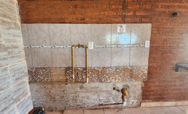 ALQUILER DE SALON COMERCIAL Y CASA