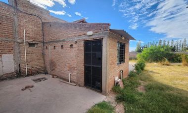 ALQUILER DE SALON COMERCIAL Y CASA