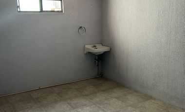 Renta oficina / consultorio sobre Av. Lomas Verdes