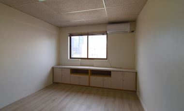 ARRIENDO OFICINA PROFESIONAL  METRO TOBALABA