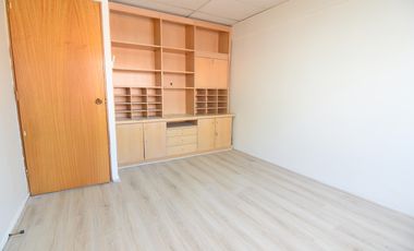ARRIENDO OFICINA PROFESIONAL  METRO TOBALABA