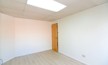 ARRIENDO OFICINA PROFESIONAL  METRO TOBALABA