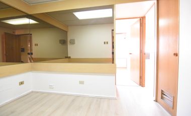 ARRIENDO OFICINA PROFESIONAL  METRO TOBALABA