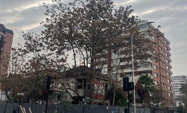 SITIO,  LA MEJOR UBICACION DE PROVIDENCIA UF 76 M2