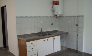 DEPARTAMENTO 2 AMBIENTES AL FRENTE CON BALCON