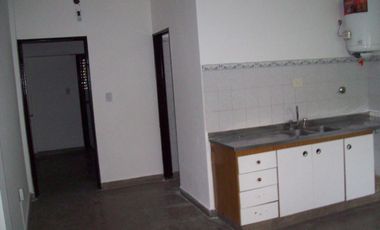 DEPARTAMENTO 2 AMBIENTES AL FRENTE CON BALCON