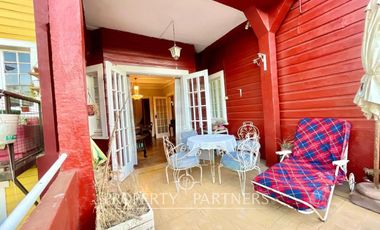 Se vende bellísima y tradicional casa porteña