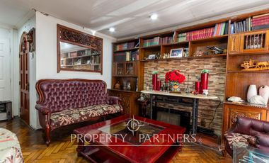 Amplia casa con gran terreno en Villa Macul