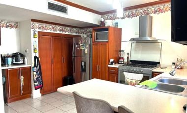 CASA EN VENTA CON ALBERCA EN RESIDENCIAL SENDEROS TORREON, COAHUILA.
