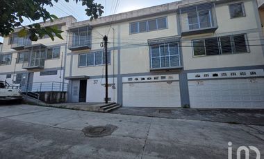 Edificio en renta, Col. Rafael Lucio , Xalapa, Ver.