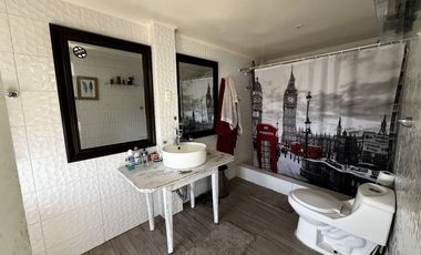 Venta Casa Estilo Inglés en Santo Domingo Tradicional