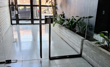 Amueblado - Apto Profesional con Balcón - Parilla y Solarium