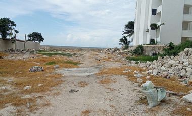 RENTA DE TERRENO EN ESQUINA , FRENTE AL MAR DE CHICXULUB PUERTO, PROGRESO