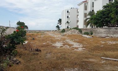 RENTA DE TERRENO EN ESQUINA , FRENTE AL MAR DE CHICXULUB PUERTO, PROGRESO