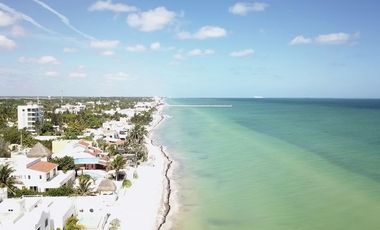 RENTA DE TERRENO EN ESQUINA , FRENTE AL MAR DE CHICXULUB PUERTO, PROGRESO